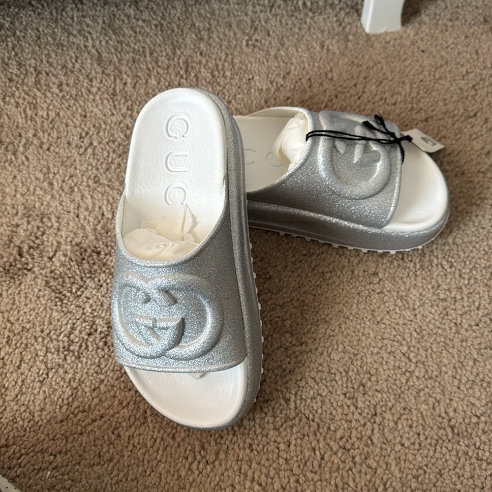 Gucci interlocking platform sandals - Picture 2 of 6